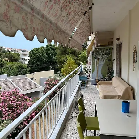 Nectarios Seaside Apartment. Palaiontsiflikion