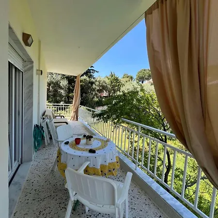 Apartman Nectarios Seaside Apartment. *