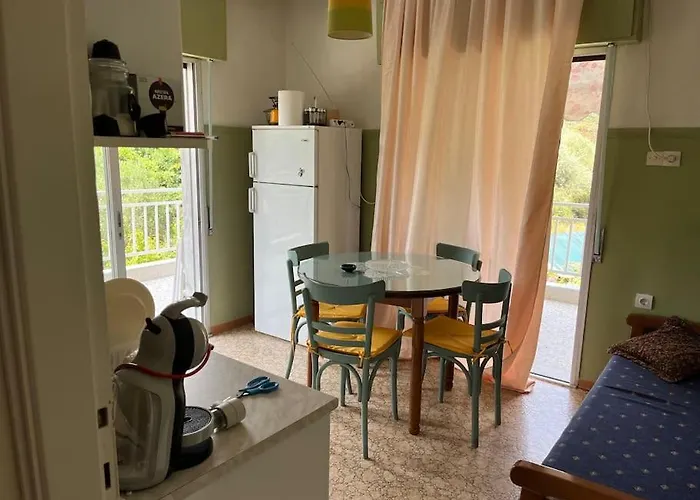 Apartament Nectarios Seaside Apartment. *